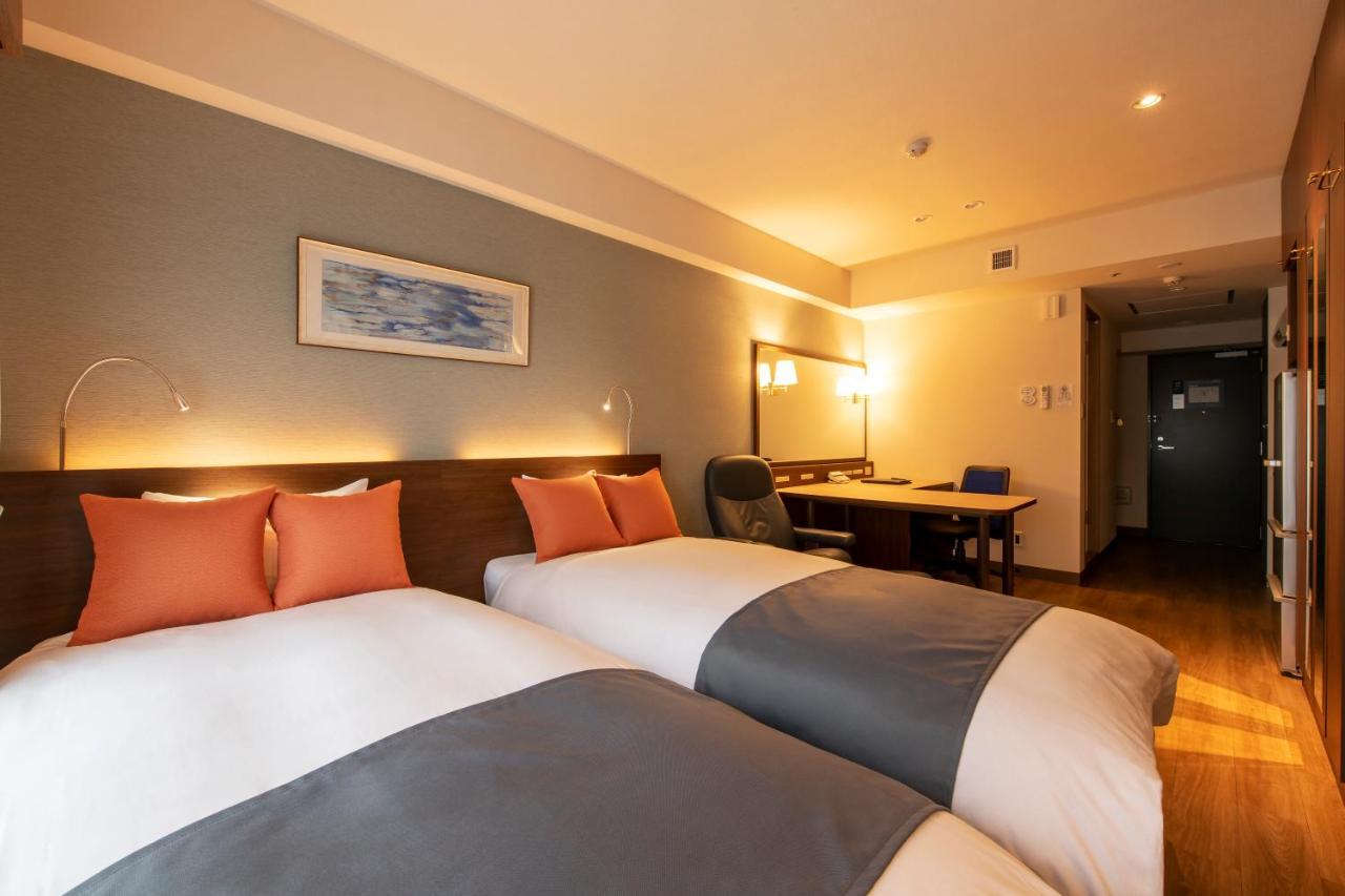 Hotel New Port يوكوسوكا المظهر الخارجي الصورة